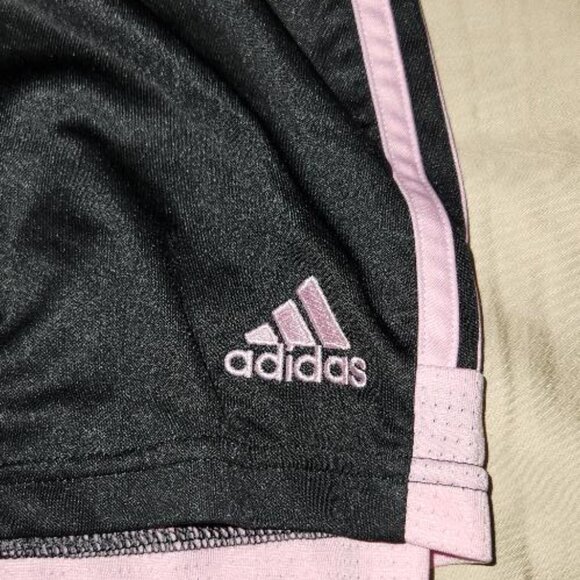 Adidas women's running athletic shorts black and pink XL - Picture 3 of 4